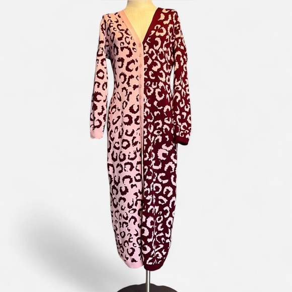 💘FARM Rio Mixed Leopard Knit Long Sweater Dress - Pink & Red - Picture 4 of 8